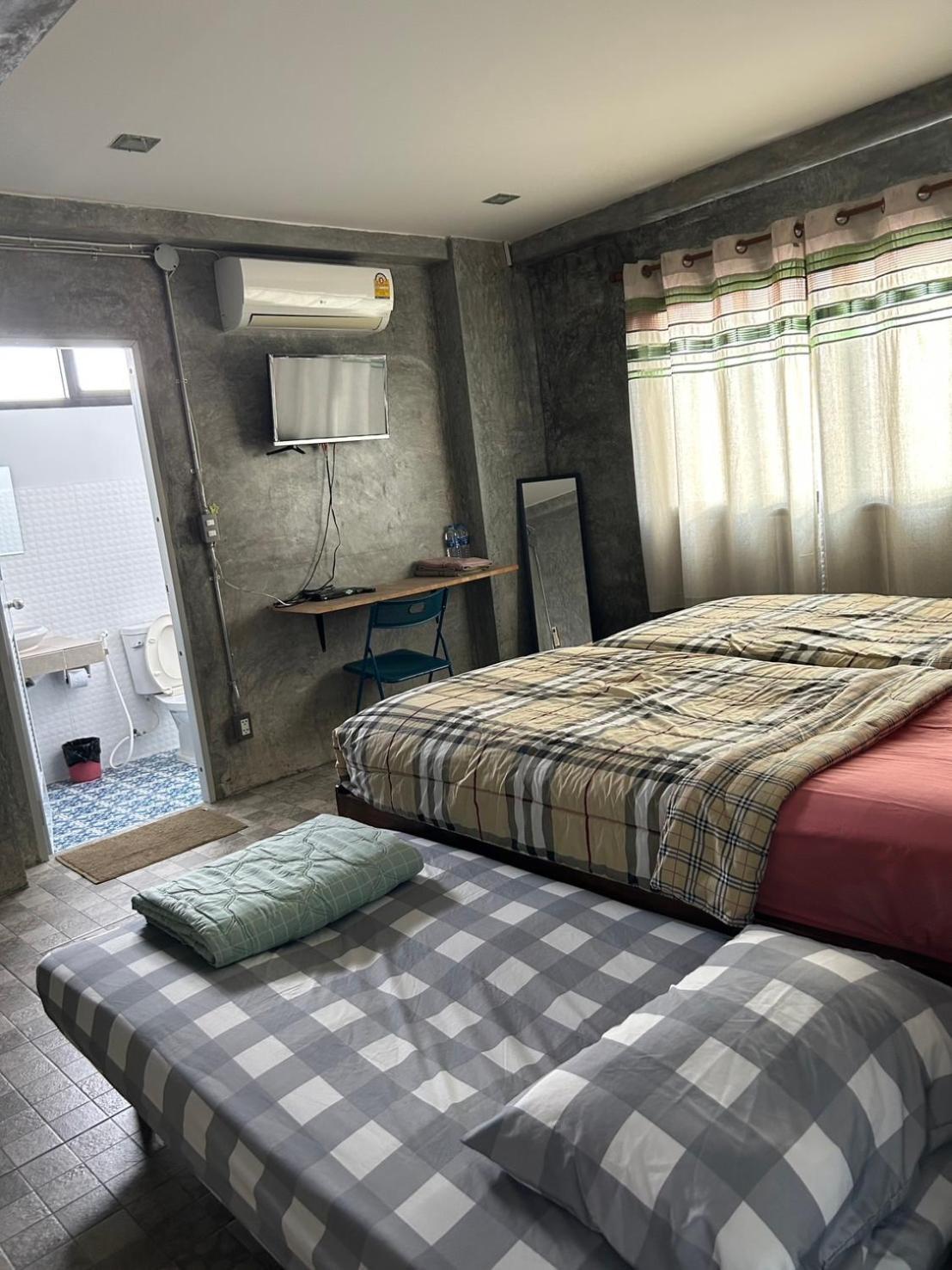 Chiangmai Hometel 치앙마이 외부 사진