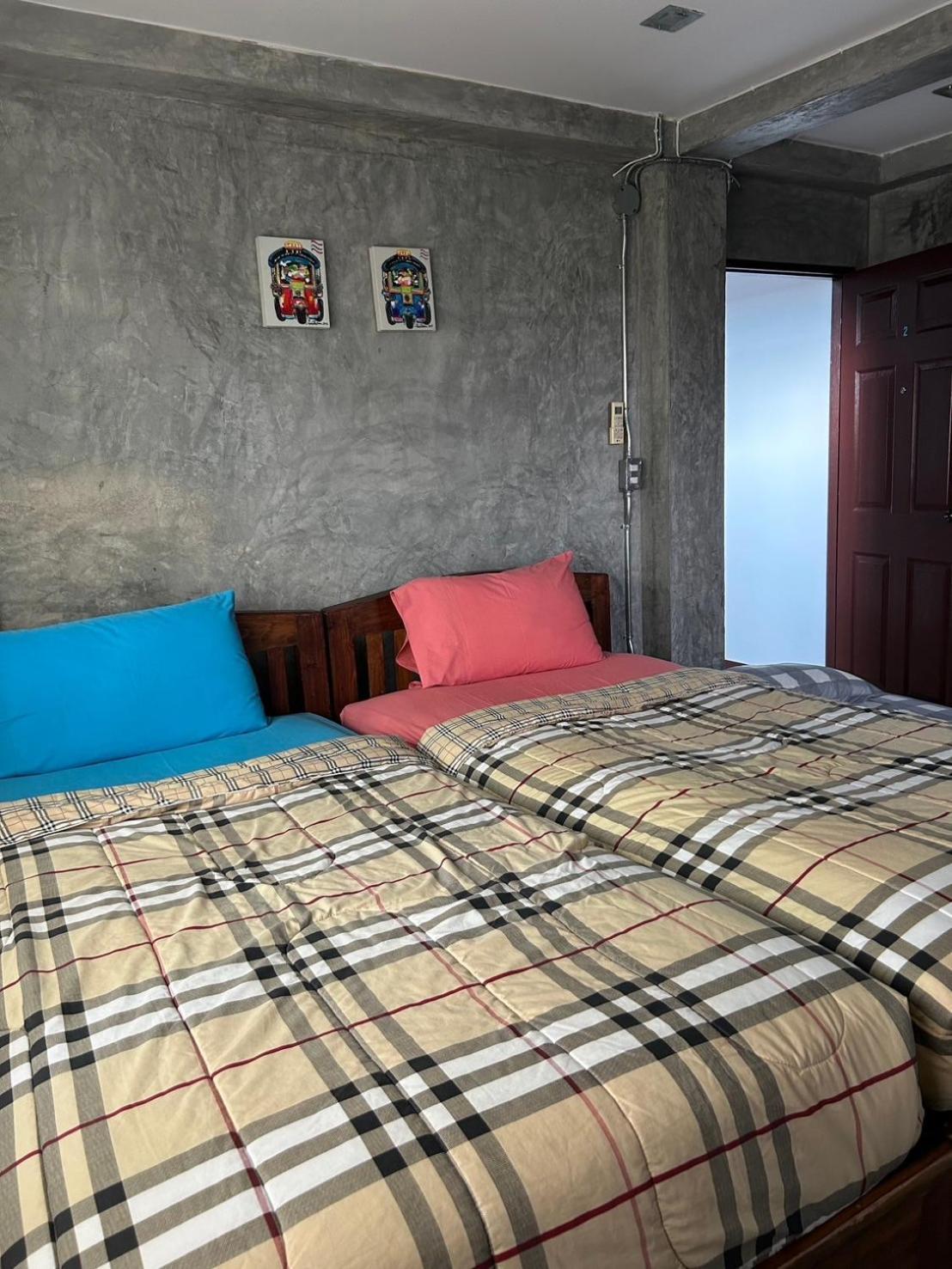 Chiangmai Hometel 치앙마이 외부 사진